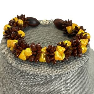 Vintage Hawaiian Nut, Koa Seed and Dyed Unbonium Shell Bracelet
